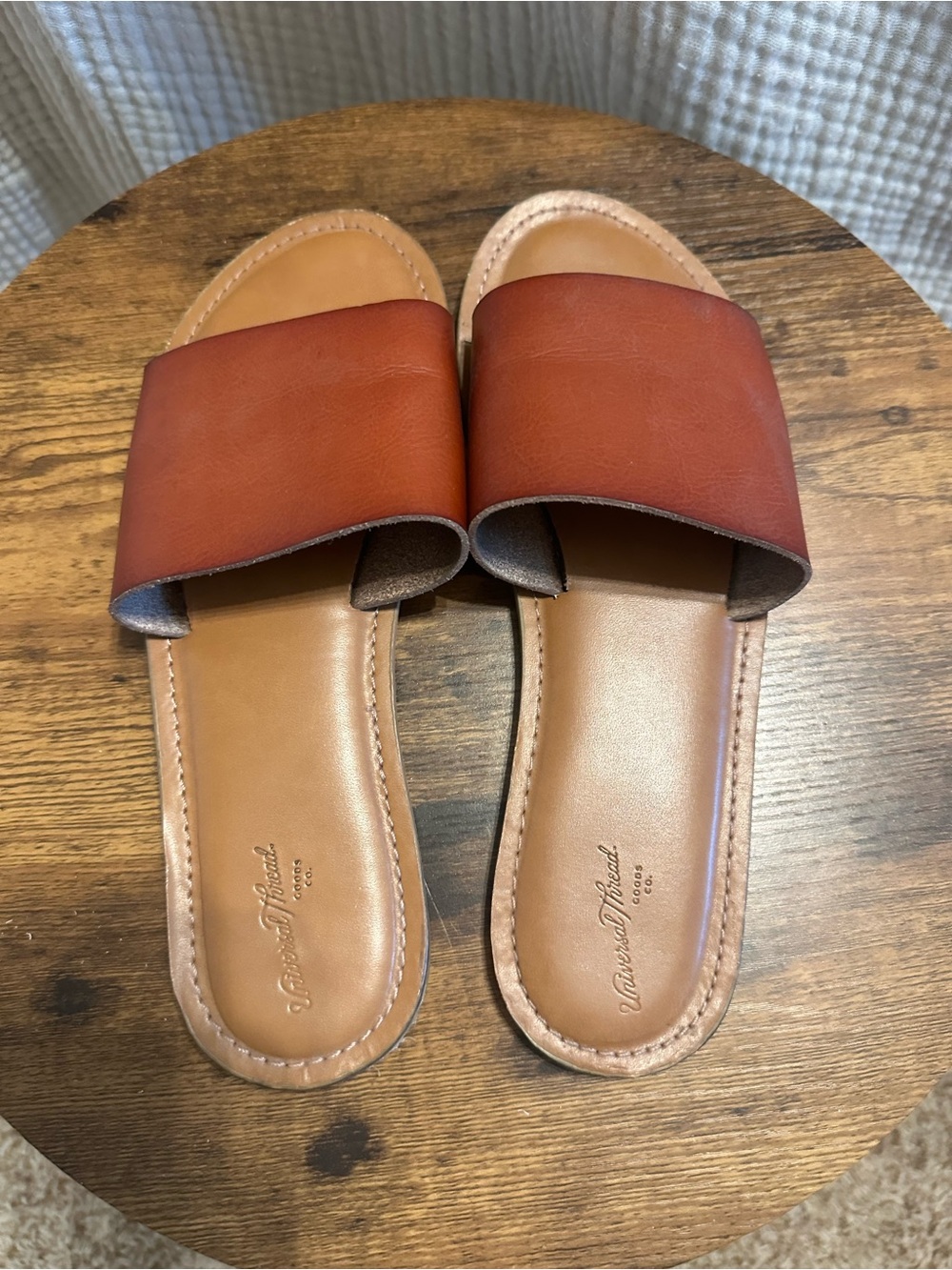 Universal Thread Leather Sandals - Picture 2 of 3